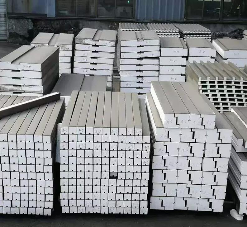 EPS外墻線條質(zhì)量的關(guān)鍵在于擁有一支高素質(zhì)的研發(fā)、生產(chǎn)和施工團隊