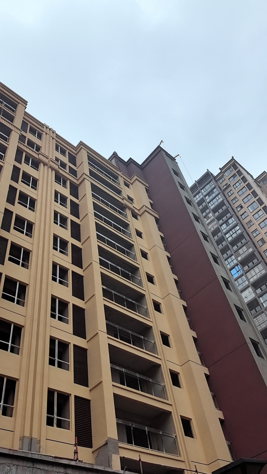 EPS外墻線條的厚度對(duì)保溫效果的影響主要體現(xiàn)在以下幾個(gè)方面